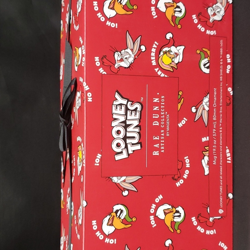 Rae Dunn NWT MERRY CHRISTMAS Mug and Looney Tunes Tweety Ornament - Picture 6 of 6